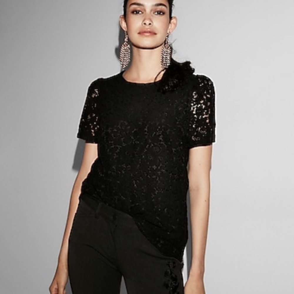 Express Lace Puff Sleeve Tee